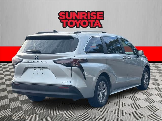 2023 Toyota Sienna XLE 7 Passenger