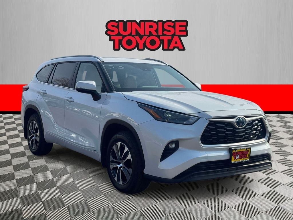2023 Toyota Highlander Hybrid XLE