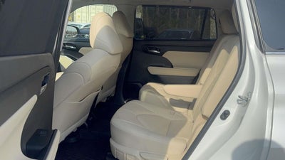 2023 Toyota Highlander Hybrid XLE