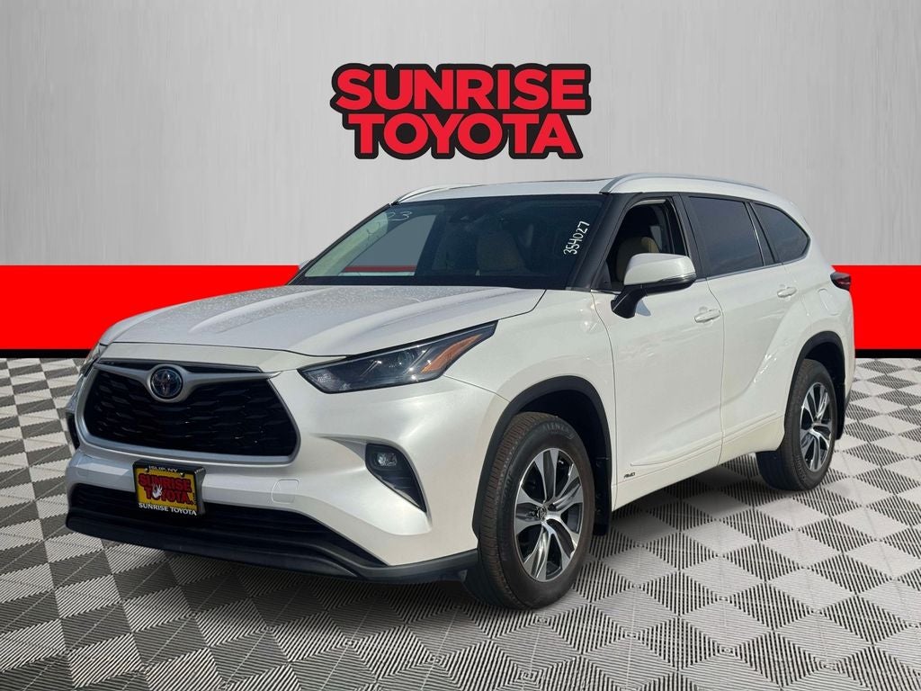 2023 Toyota Highlander Hybrid XLE