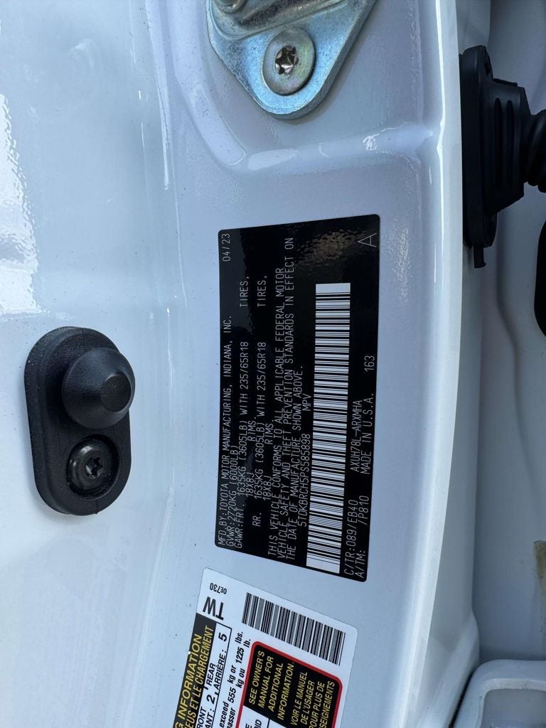 2023 Toyota Highlander Hybrid XLE