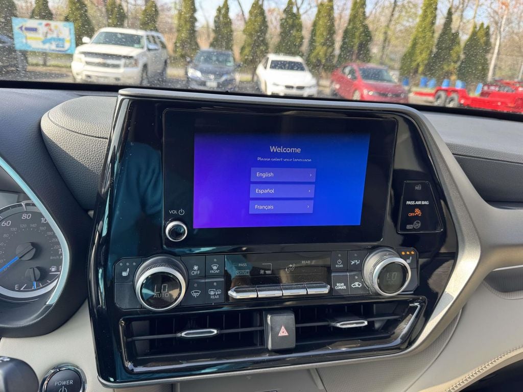 2023 Toyota Highlander Hybrid XLE