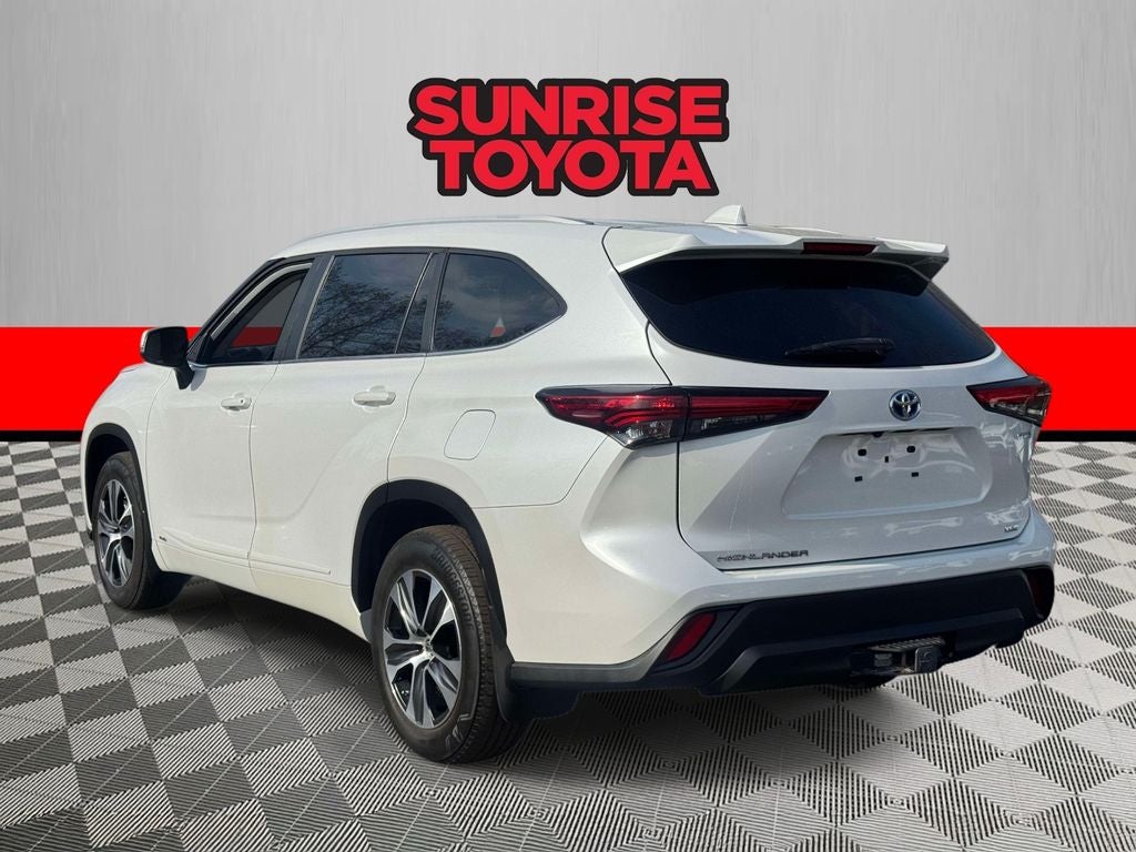 2023 Toyota Highlander Hybrid XLE
