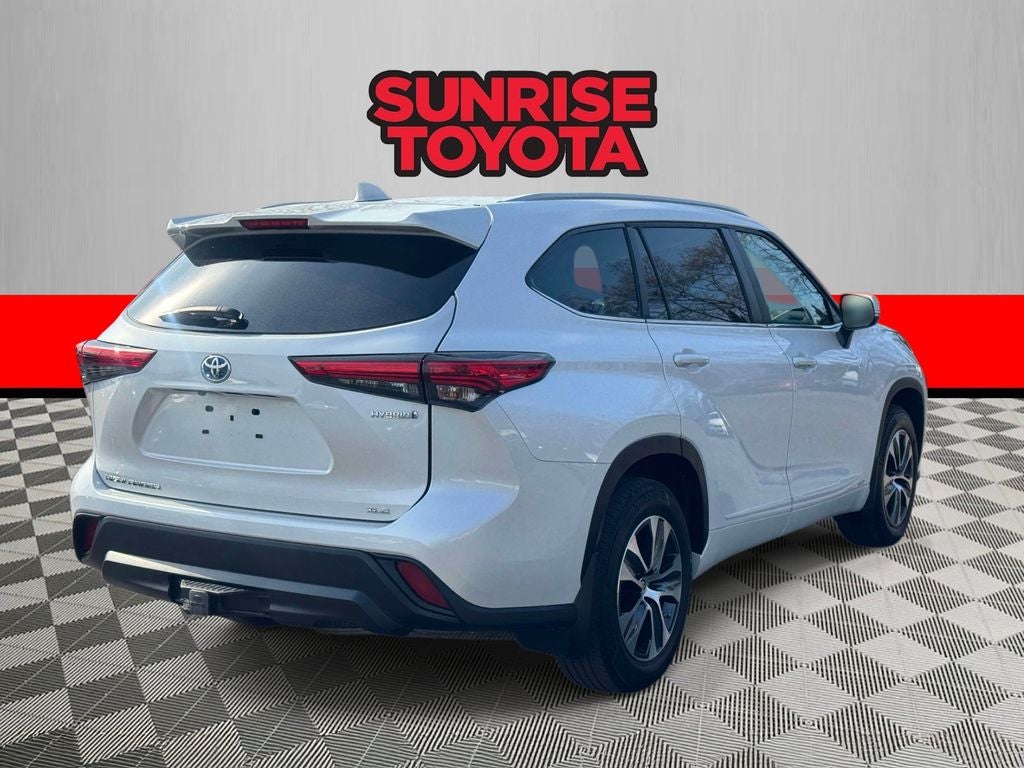 2023 Toyota Highlander Hybrid XLE