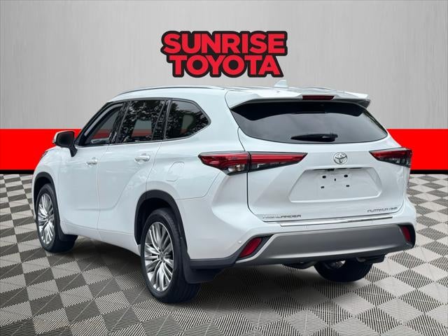 2023 Toyota Highlander Platinum