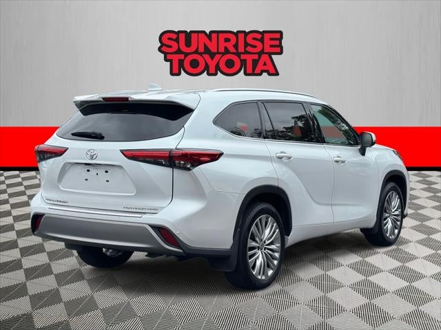 2023 Toyota Highlander Platinum