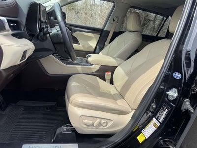 2022 Toyota Highlander Hybrid Limited