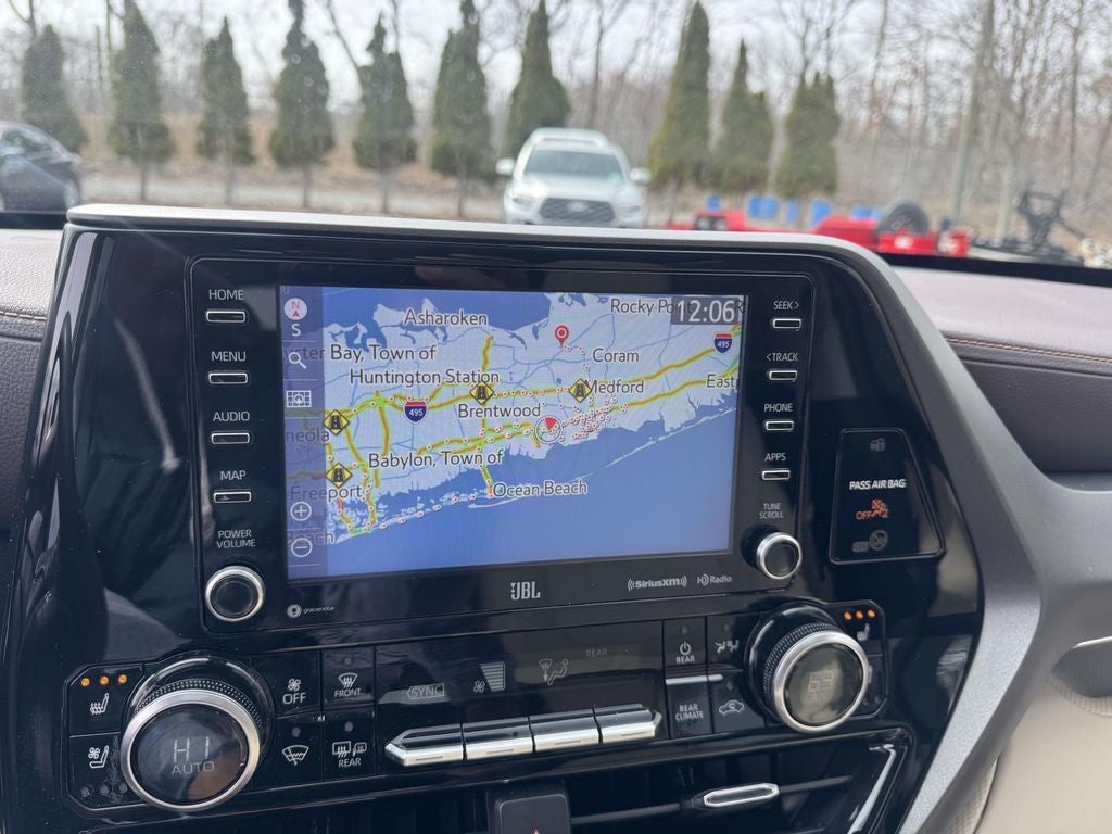 2022 Toyota Highlander Hybrid Limited