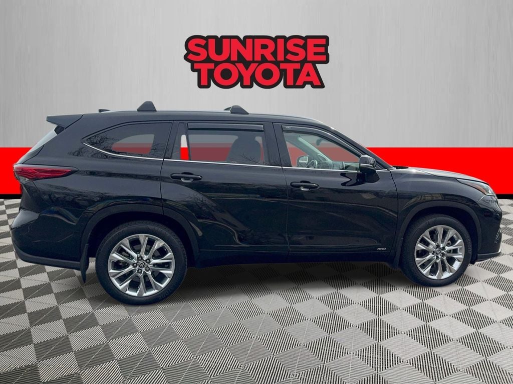 2022 Toyota Highlander Hybrid Limited