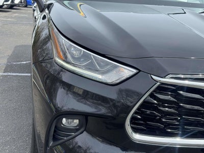 2022 Toyota Highlander Hybrid Limited