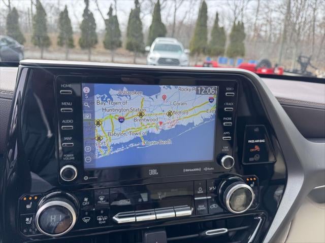 2022 Toyota Highlander Hybrid Limited