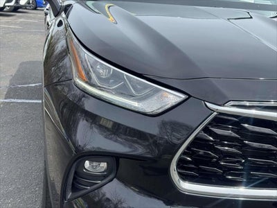 2022 Toyota Highlander Hybrid Limited
