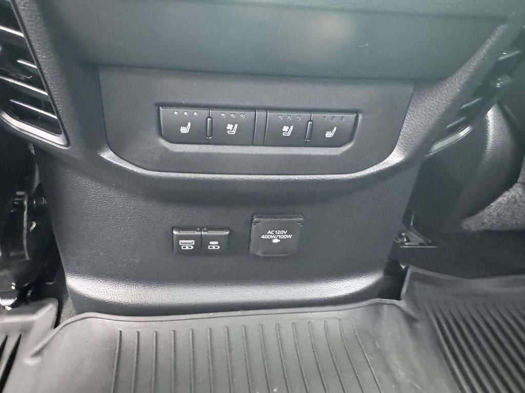 2023 Toyota Tundra Hybrid Platinum CrewMax