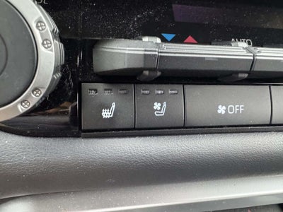 2023 Toyota Tundra Hybrid Platinum CrewMax