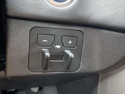 2023 Toyota Tundra Hybrid Platinum CrewMax