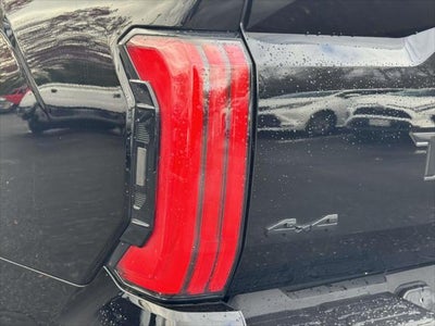 2023 Toyota Tundra Hybrid Platinum CrewMax