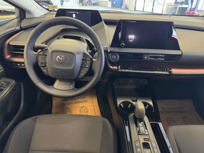 2025 Toyota Prius Plug-In Hybrid SE