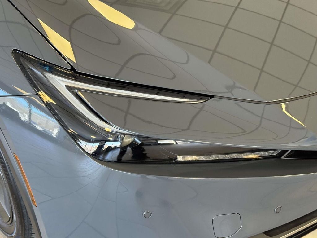 2025 Toyota Prius Plug-In Hybrid SE