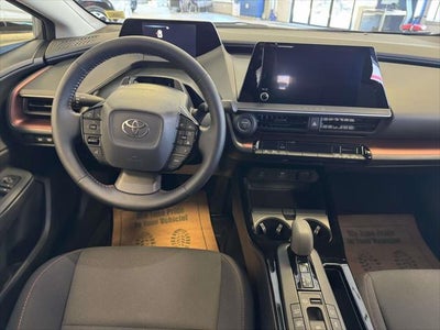 2025 Toyota Prius Plug-In Hybrid SE