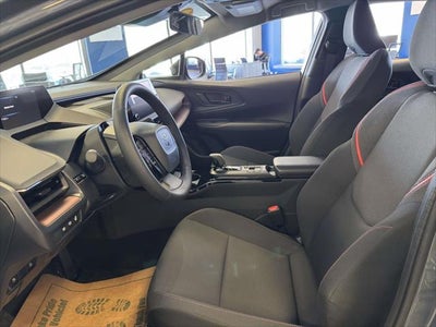 2025 Toyota Prius Plug-In Hybrid SE