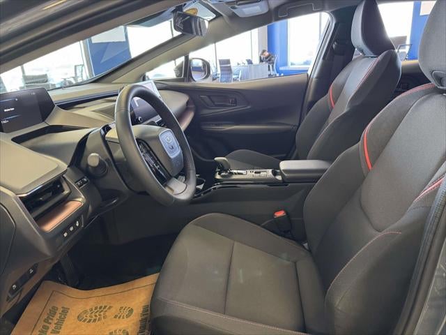 2025 Toyota Prius Plug-In Hybrid SE