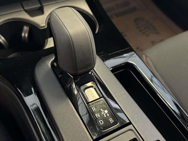 2025 Toyota Prius Plug-In Hybrid SE