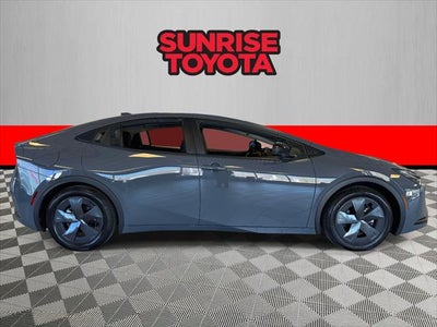 2025 Toyota Prius Plug-In Hybrid SE