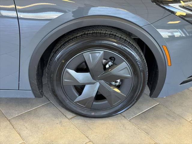 2025 Toyota Prius Plug-In Hybrid SE