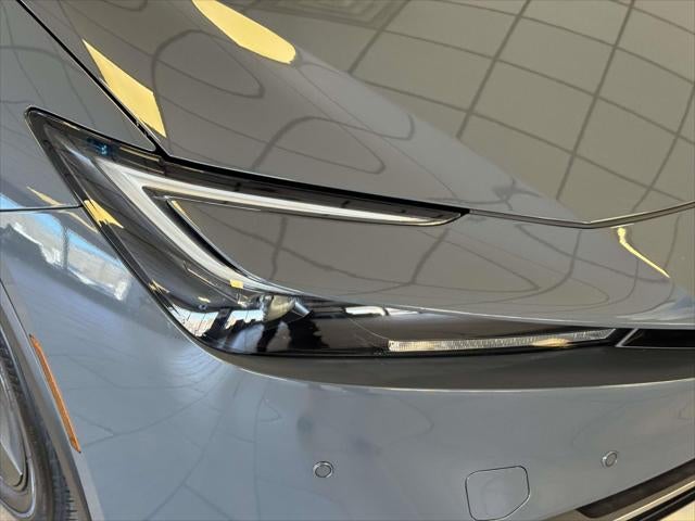 2025 Toyota Prius Plug-In Hybrid SE