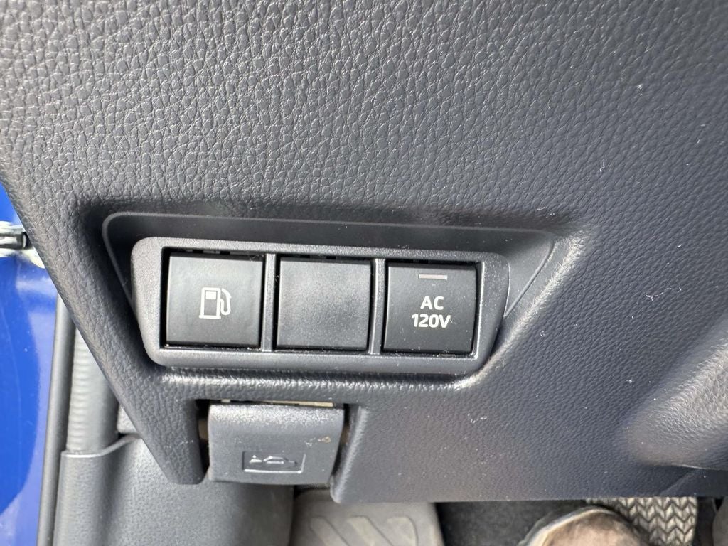 2025 Toyota Prius Plug-In Hybrid phev