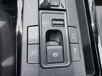 2025 Toyota Prius Plug-In Hybrid phev