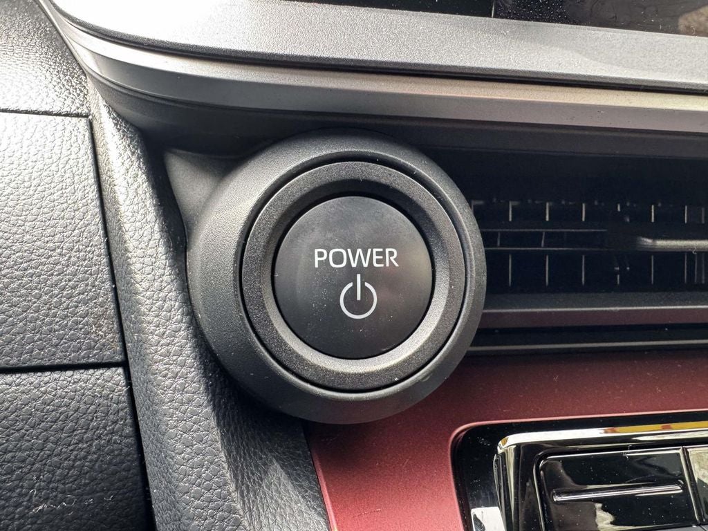 2025 Toyota Prius Plug-In Hybrid phev