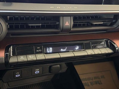 2024 Toyota Prius Prime SE