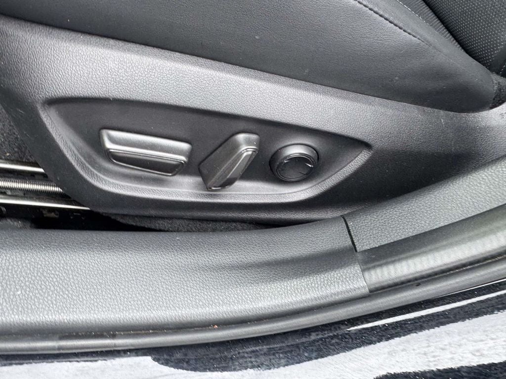 2023 Toyota Prius XLE