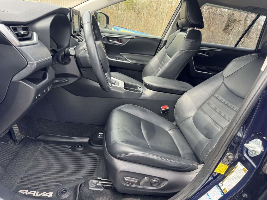 2020 Toyota RAV4 XLE Premium