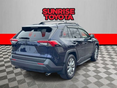 2020 Toyota RAV4 XLE Premium