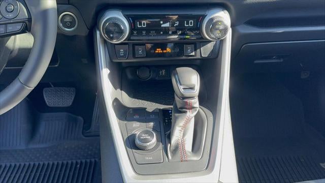 2024 Toyota RAV4 Prime SE
