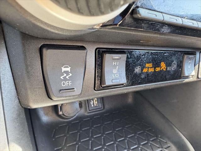 2024 Toyota RAV4 Prime SE