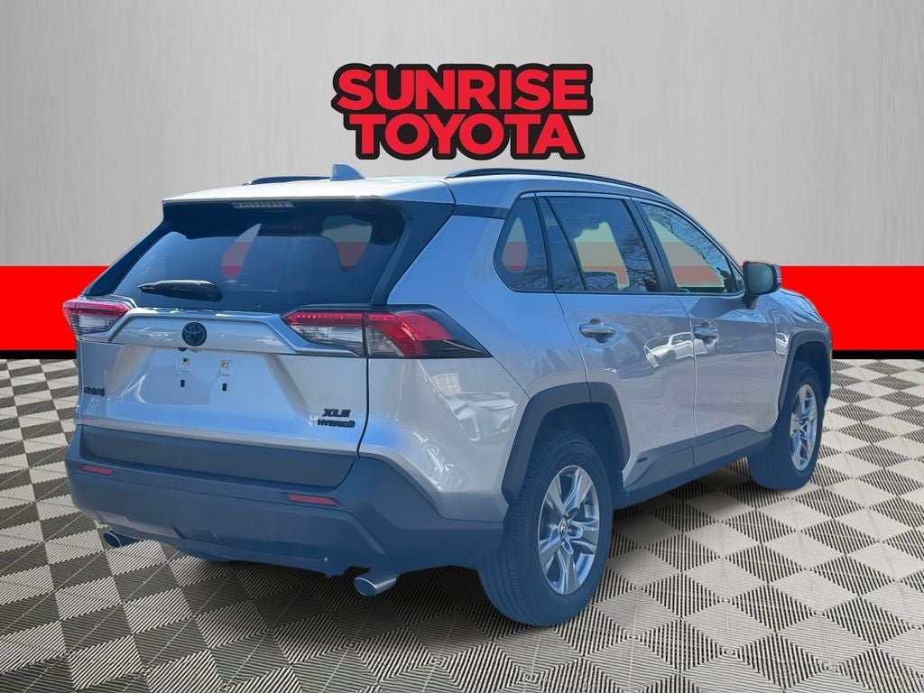 2023 Toyota RAV4 Hybrid XLE
