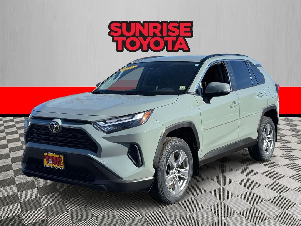 2022 Toyota RAV4 XLE