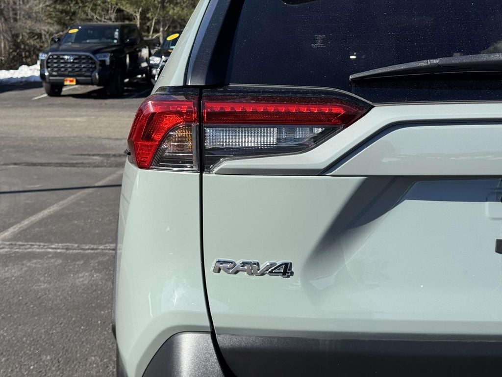 2022 Toyota RAV4 XLE